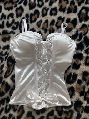 ON HOLD Spirit White Satin Lace-Up Bow Corset Bustier